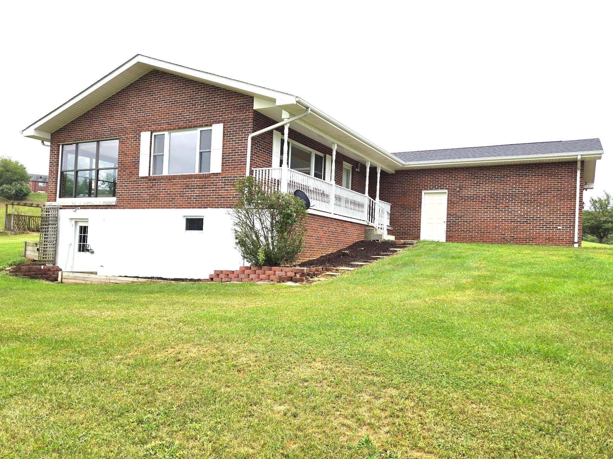 390 Asbury Lane Wytheville VA 24382