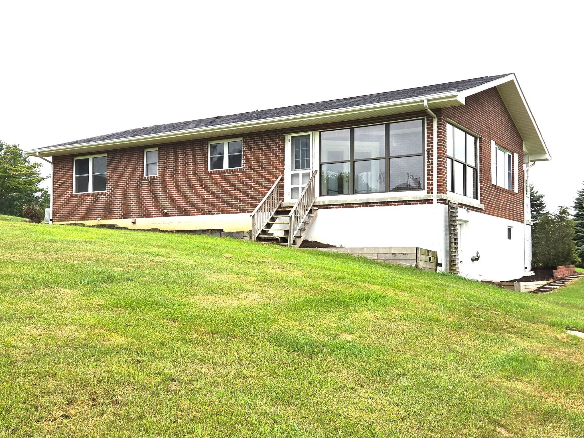 390 Asbury Lane Wytheville VA 24382