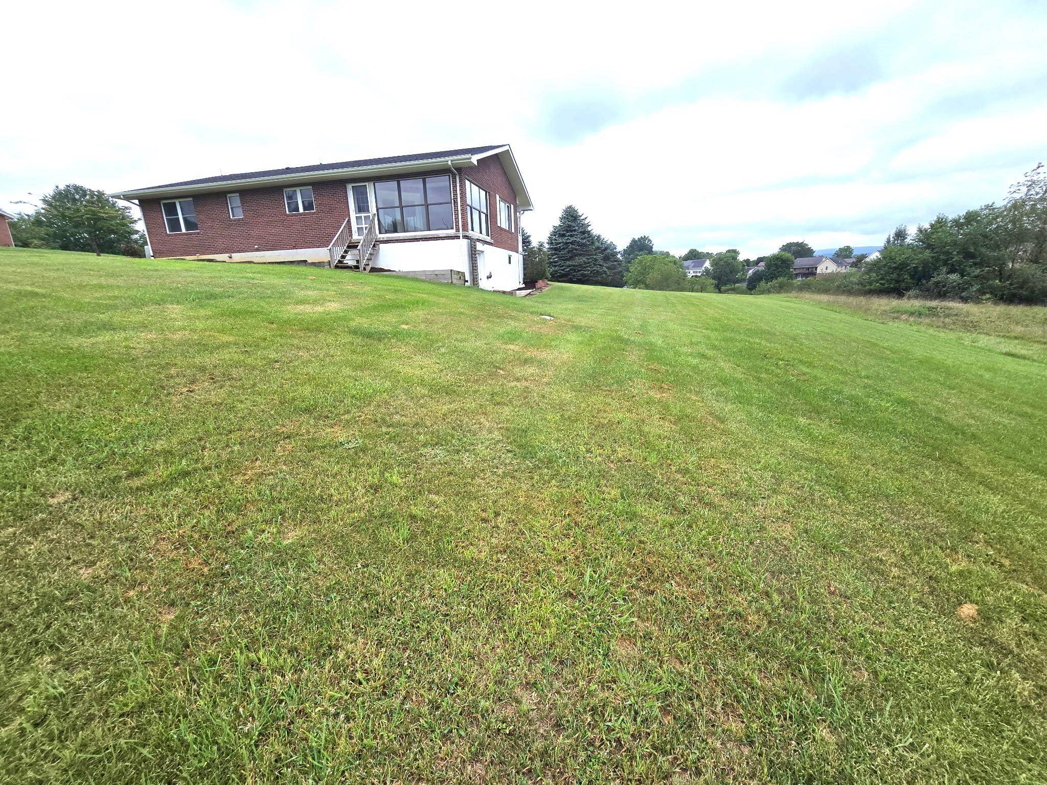 390 Asbury Lane Wytheville VA 24382