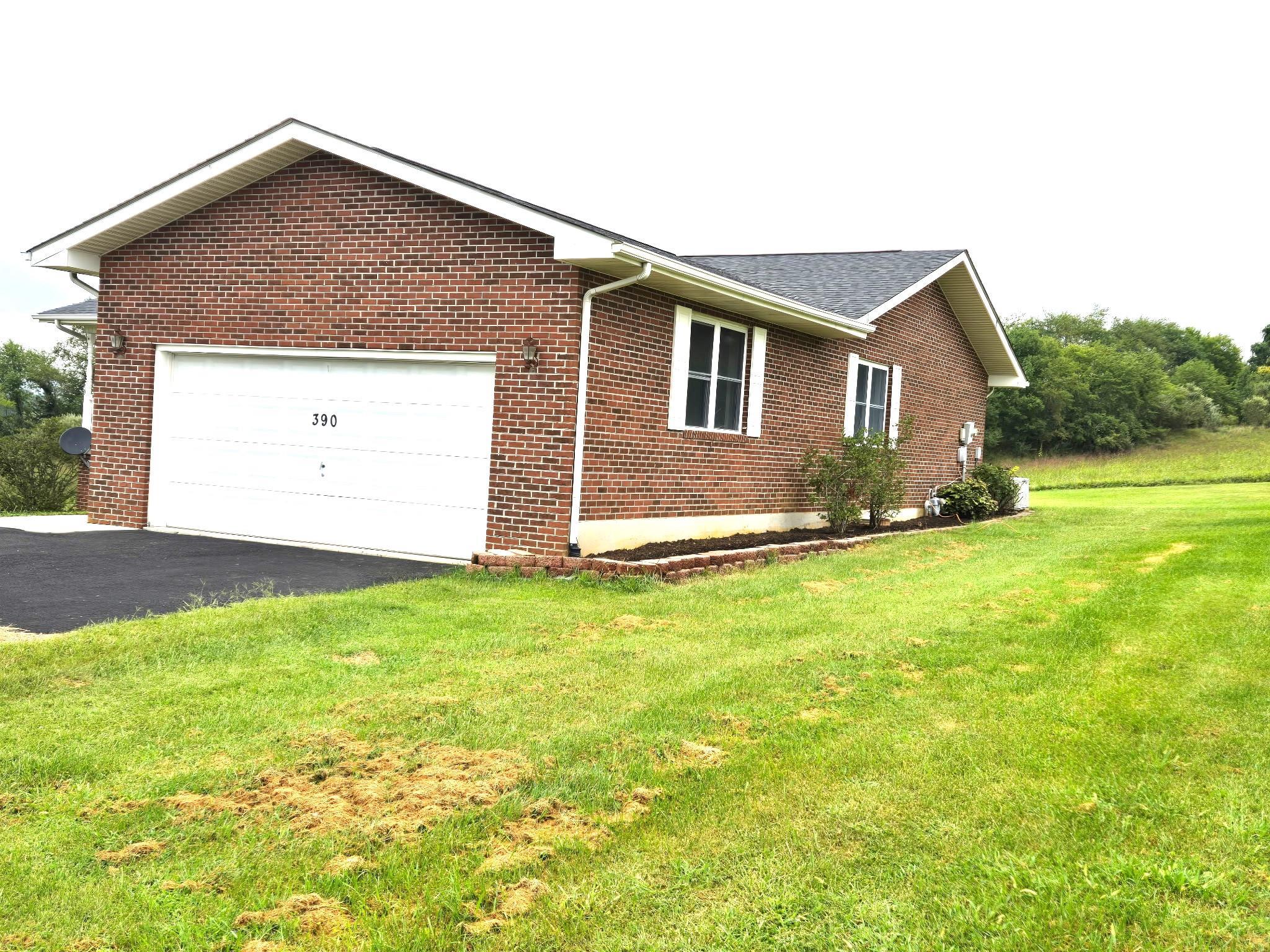 390 Asbury Lane Wytheville VA 24382