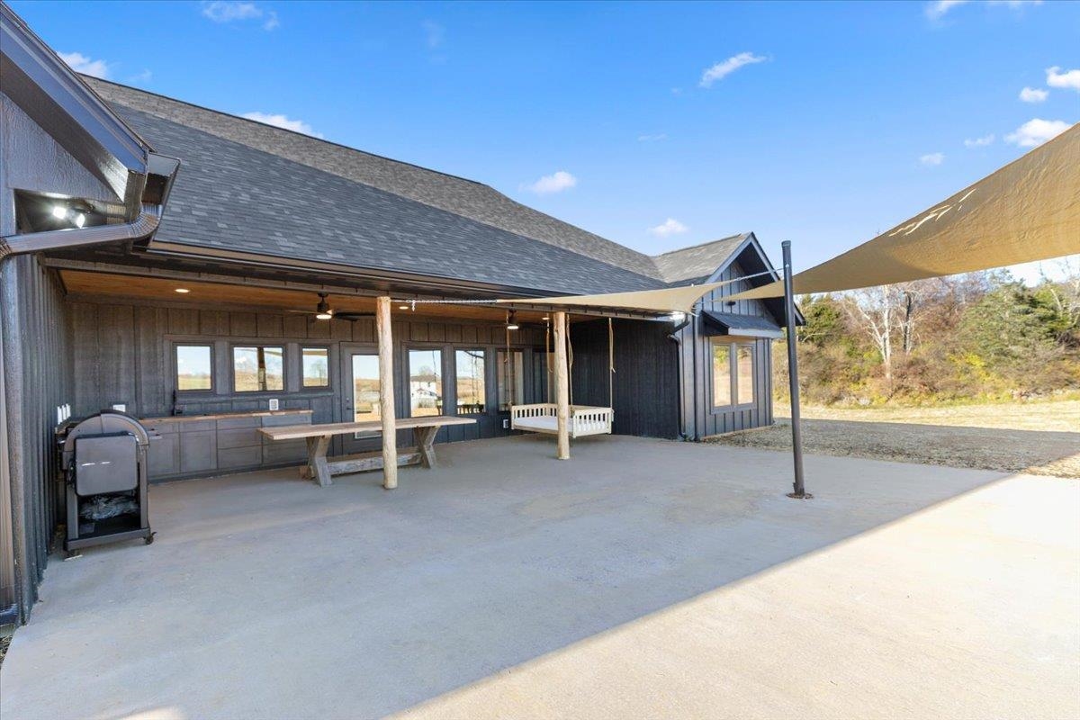 7194 Gate 10 Road Fairlawn VA 24141