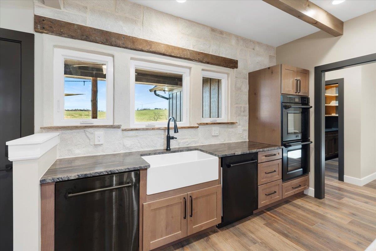 7194 Gate 10 Road Fairlawn VA 24141