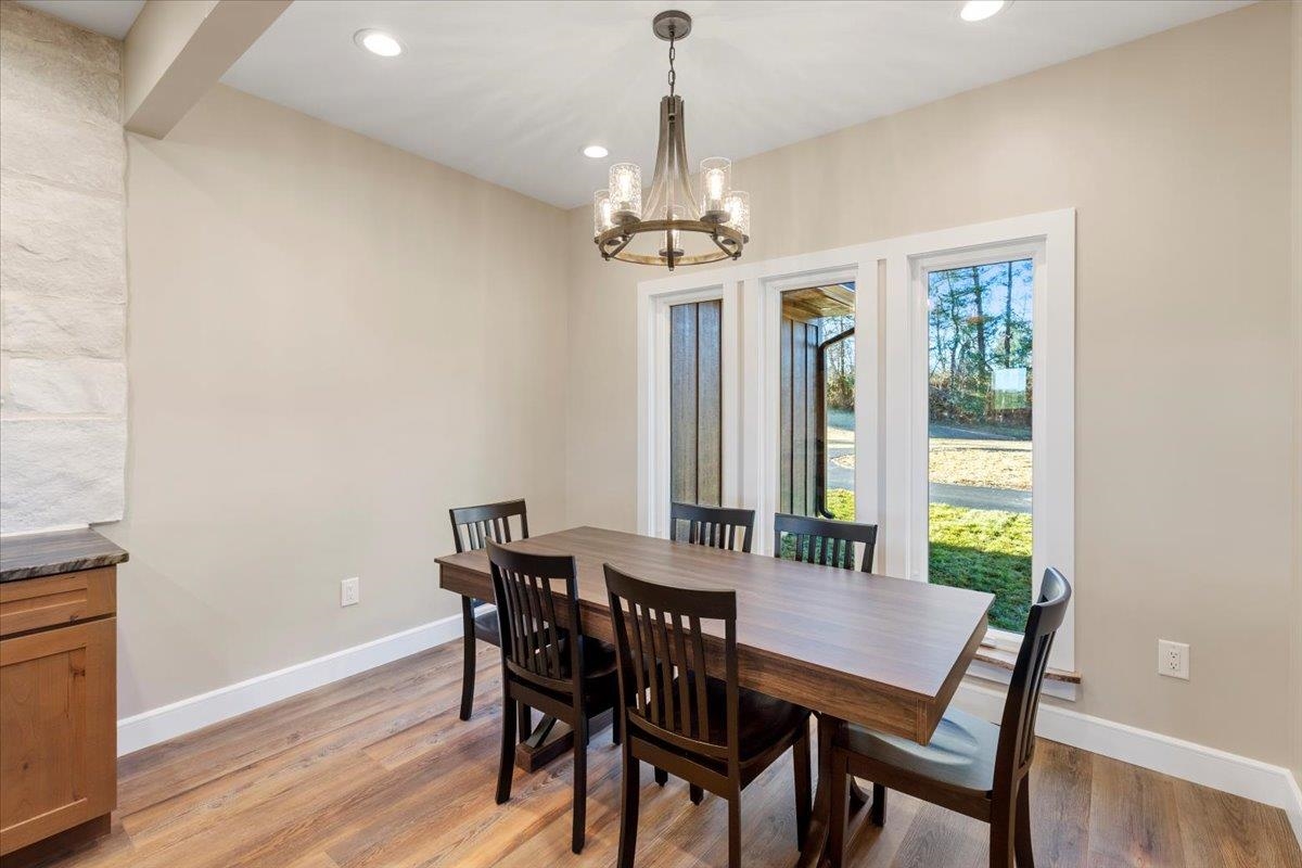 7194 Gate 10 Road Fairlawn VA 24141