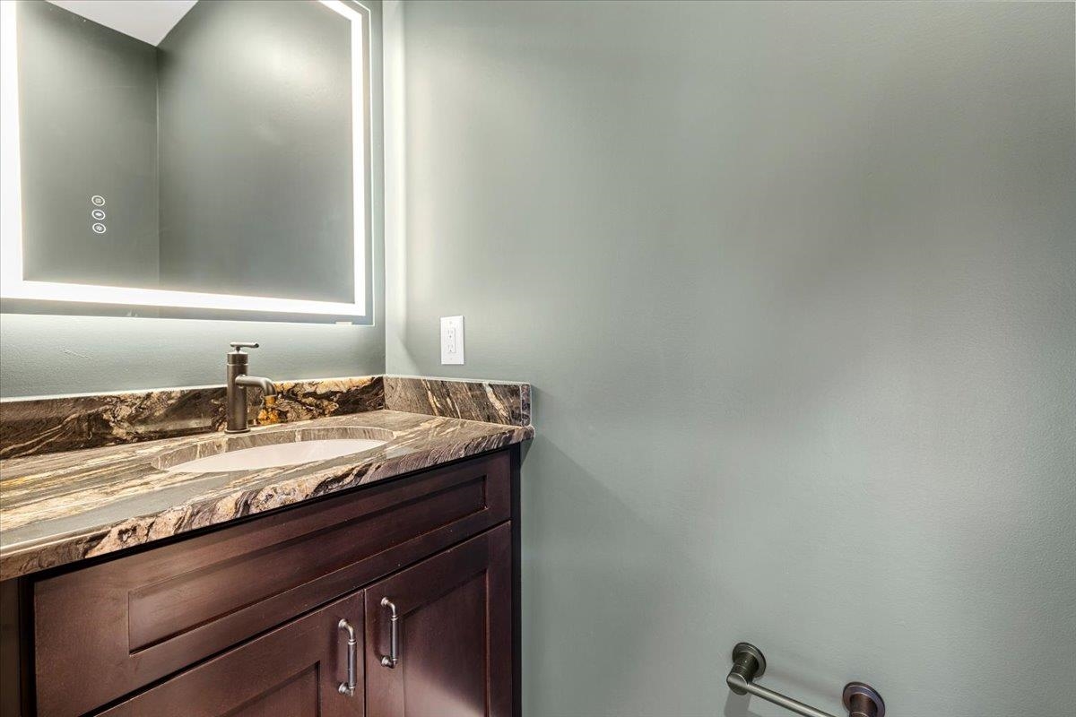 7194 Gate 10 Road Fairlawn VA 24141