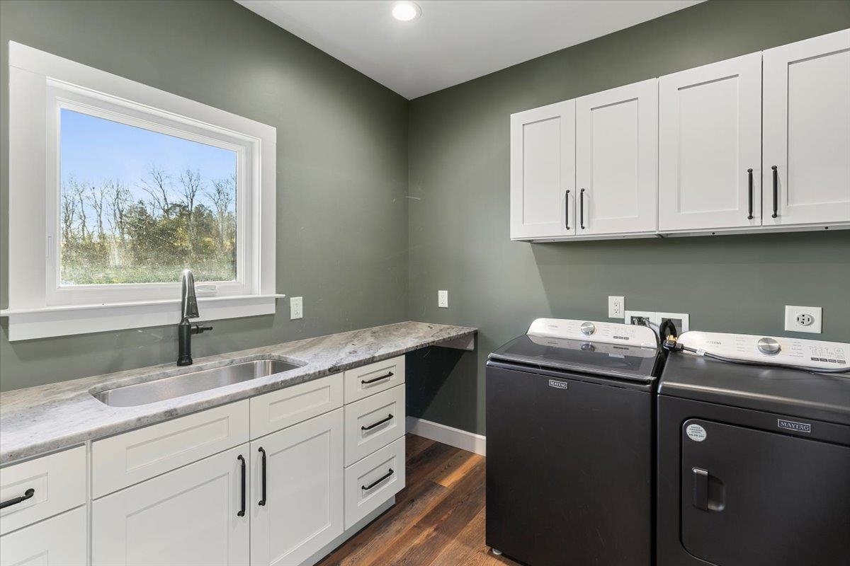 7194 Gate 10 Road Fairlawn VA 24141