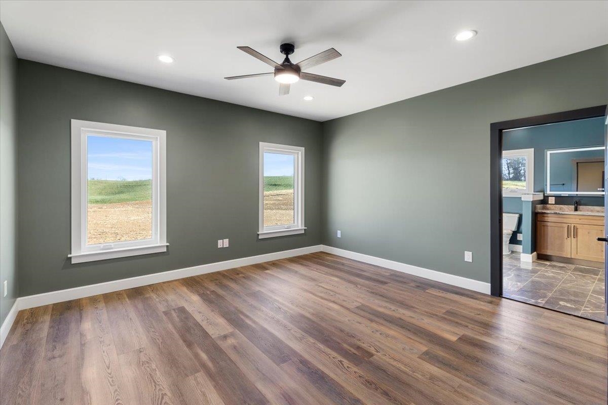 7194 Gate 10 Road Fairlawn VA 24141