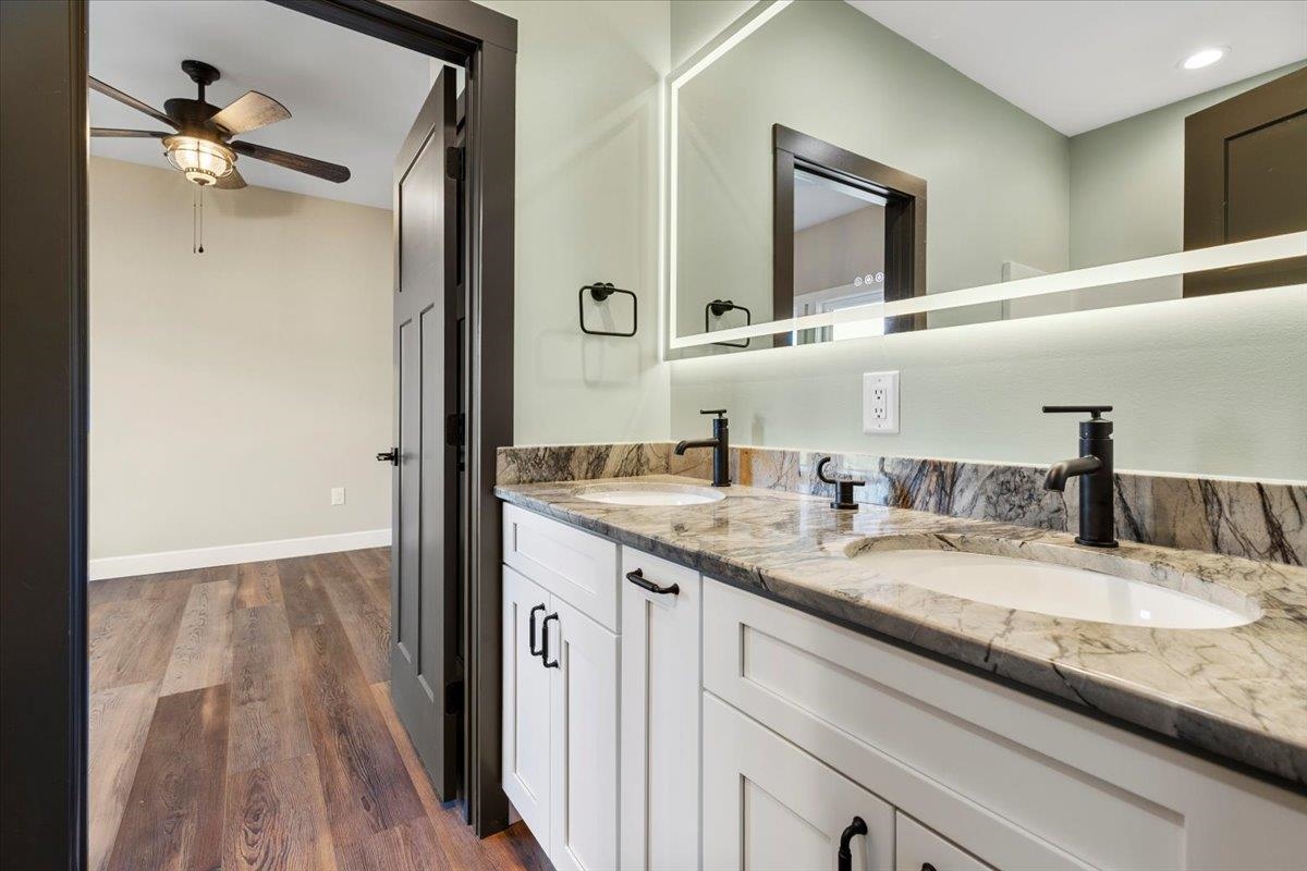 7194 Gate 10 Road Fairlawn VA 24141