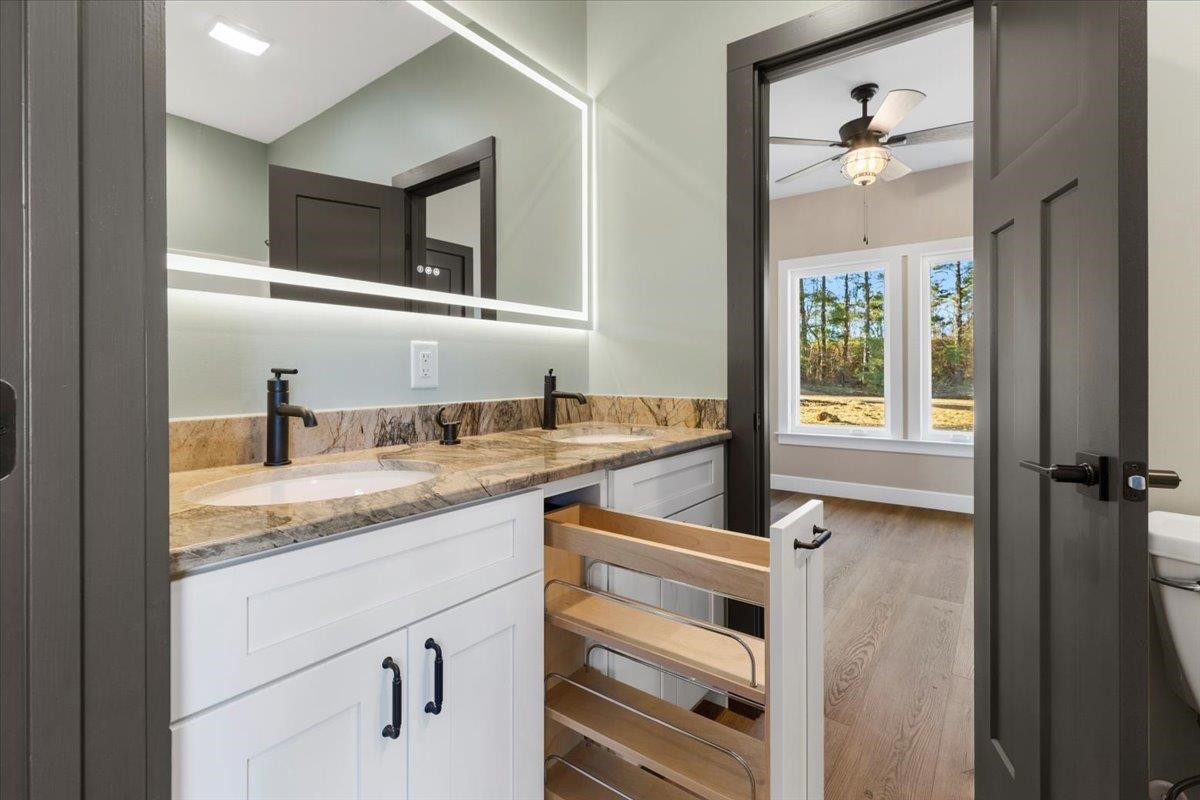 7194 Gate 10 Road Fairlawn VA 24141