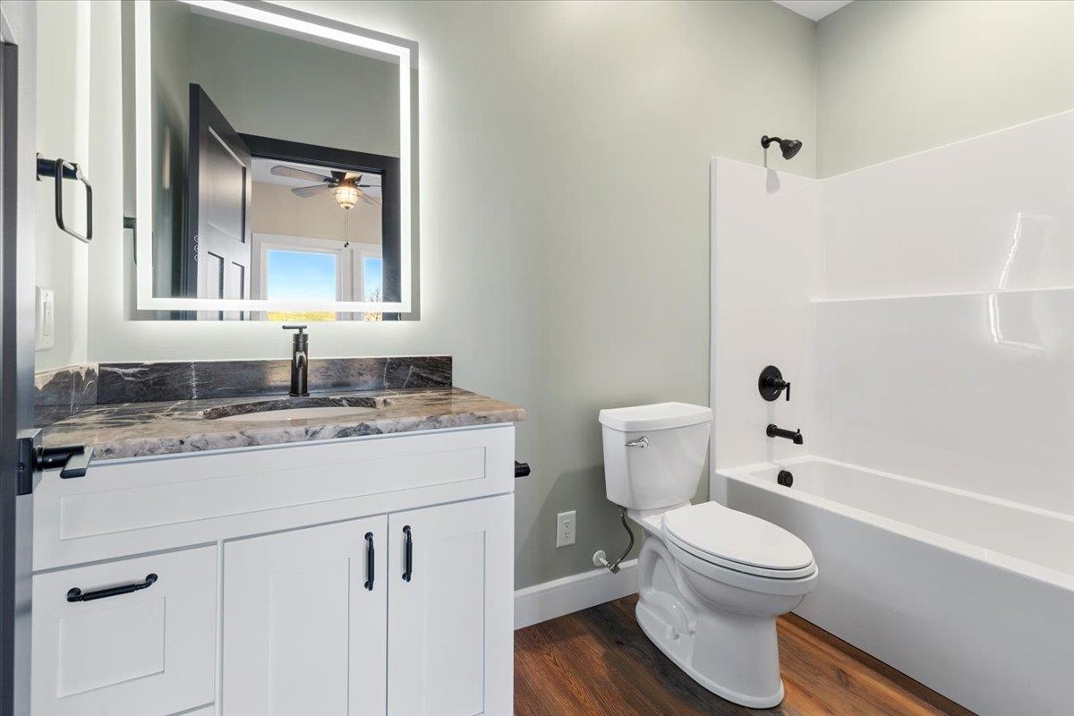 7194 Gate 10 Road Fairlawn VA 24141