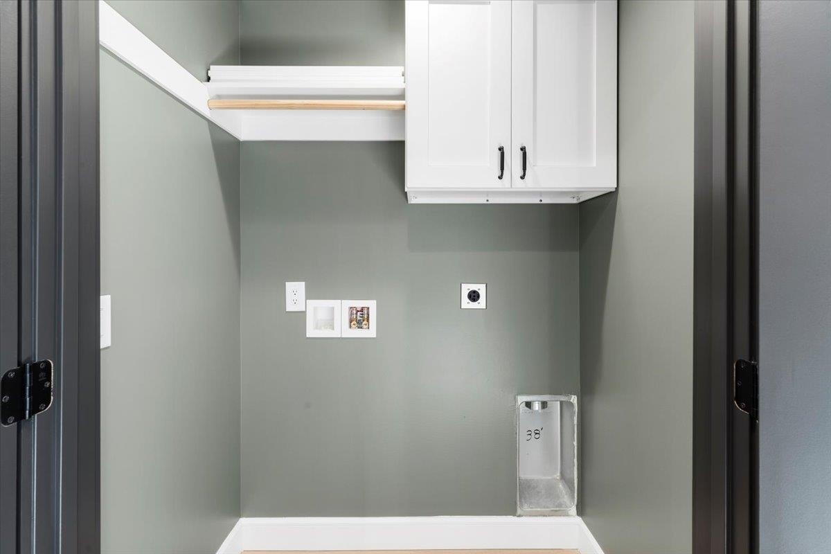 7194 Gate 10 Road Fairlawn VA 24141