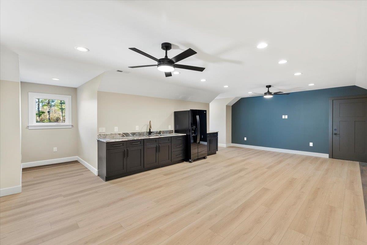 7194 Gate 10 Road Fairlawn VA 24141