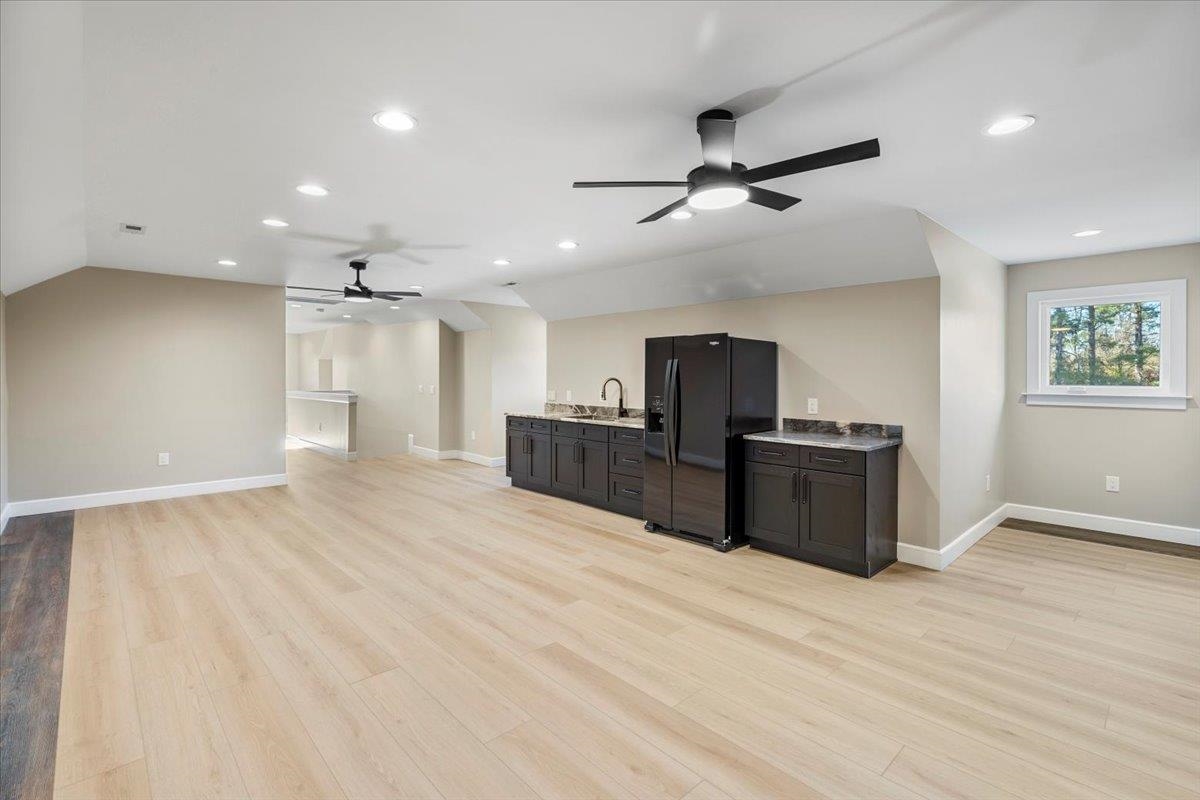 7194 Gate 10 Road Fairlawn VA 24141