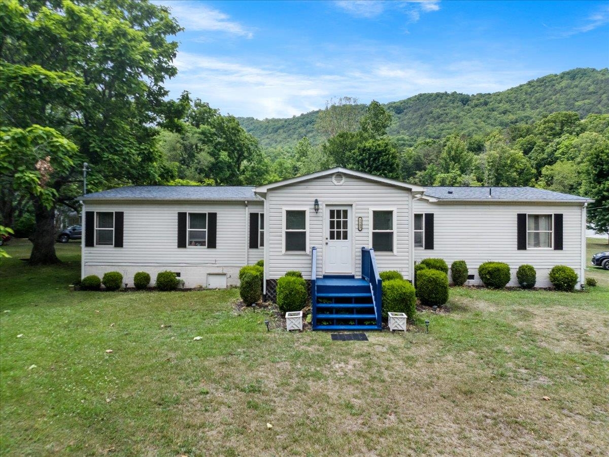 5583 Bradshaw Road Salem VA 24153