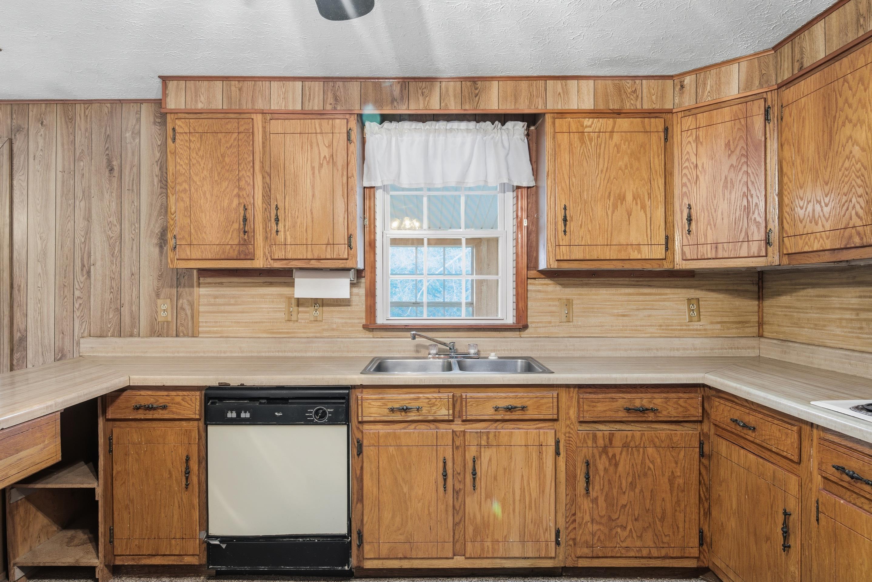 108 Post Street Narrows VA 24124