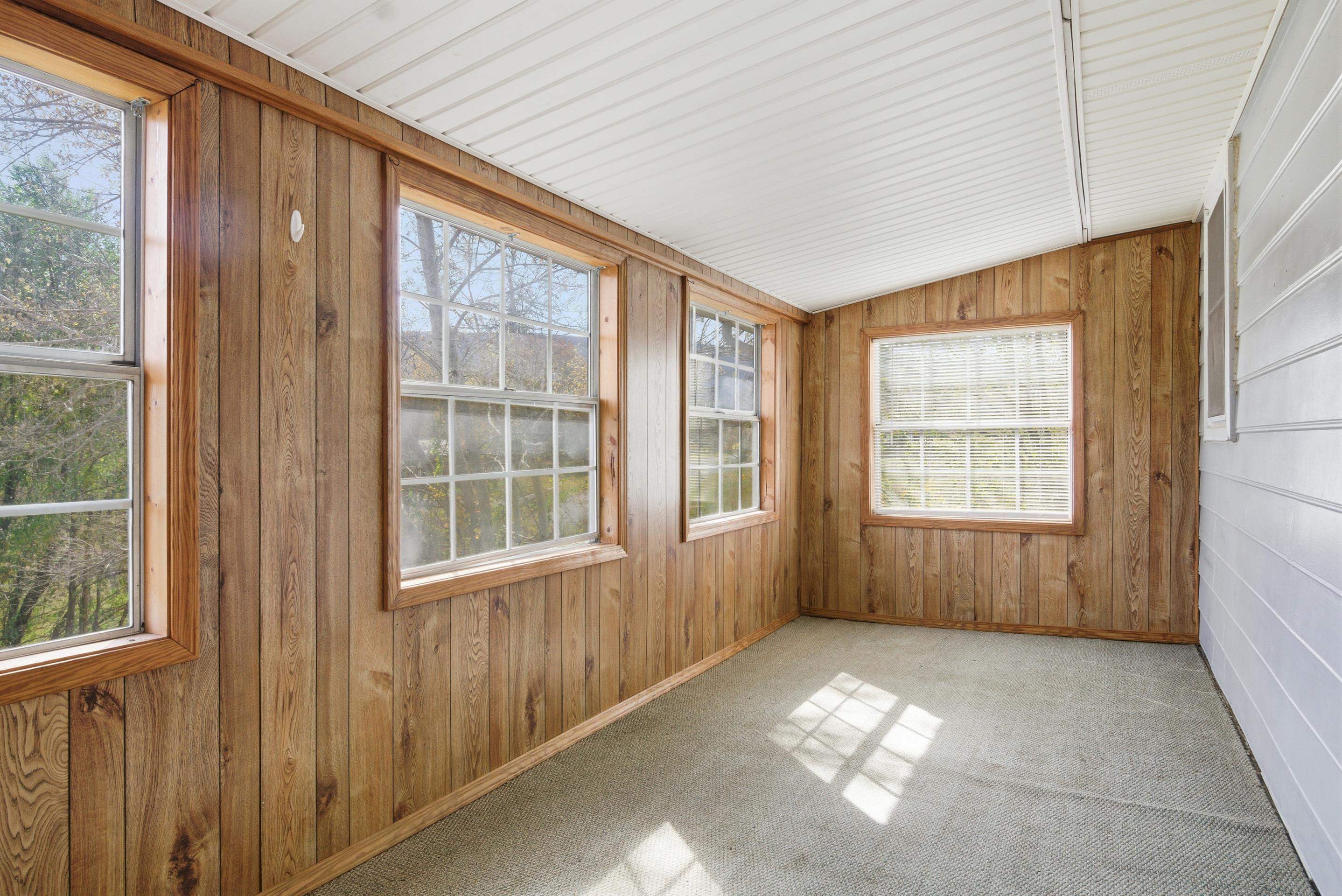 108 Post Street Narrows VA 24124