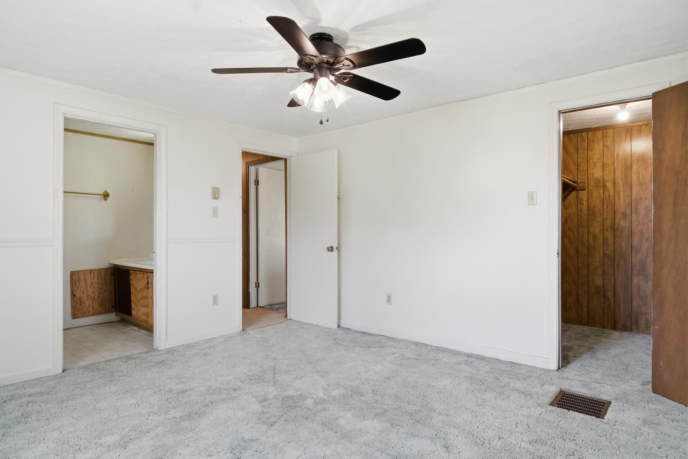 108 Post Street Narrows VA 24124