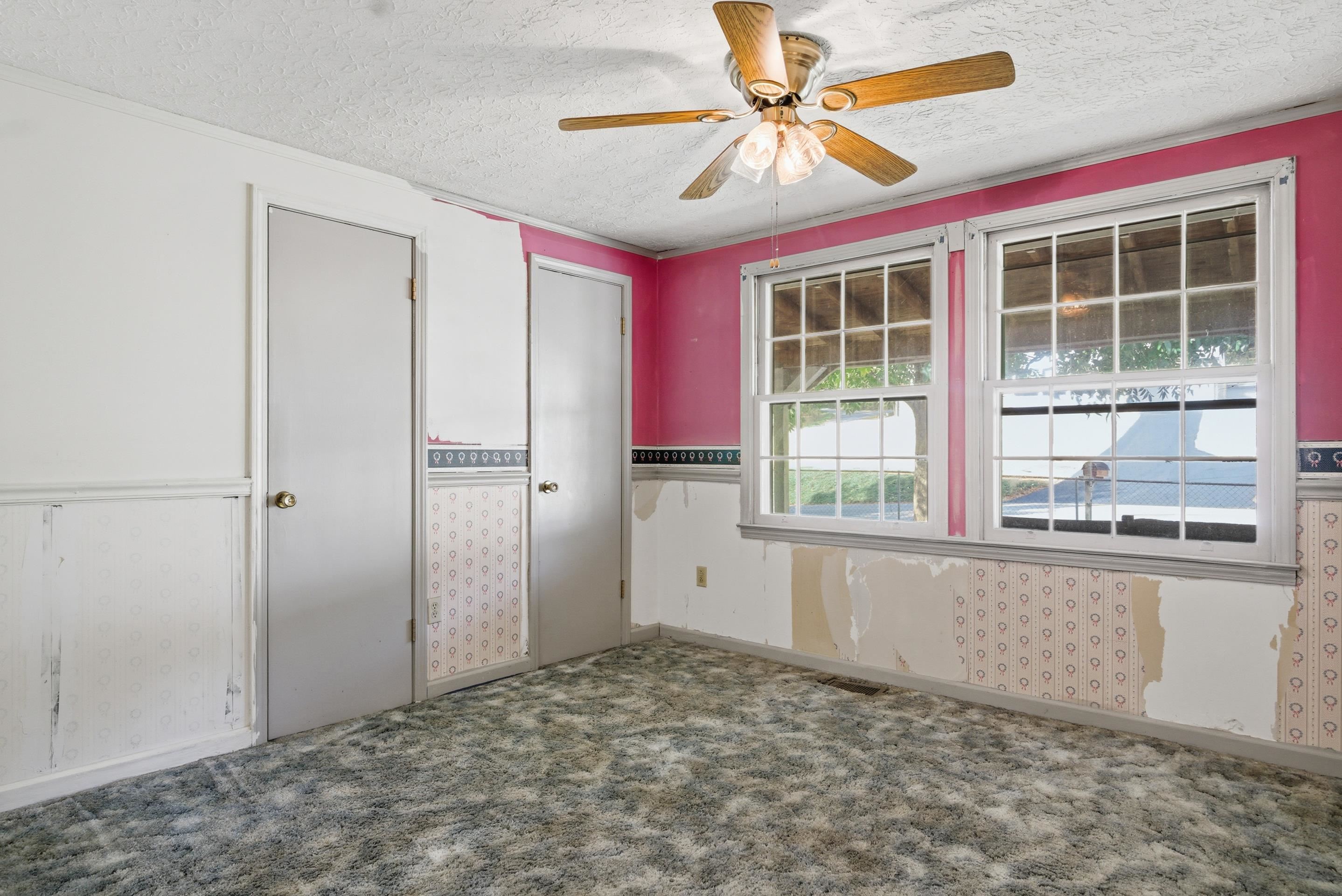 108 Post Street Narrows VA 24124