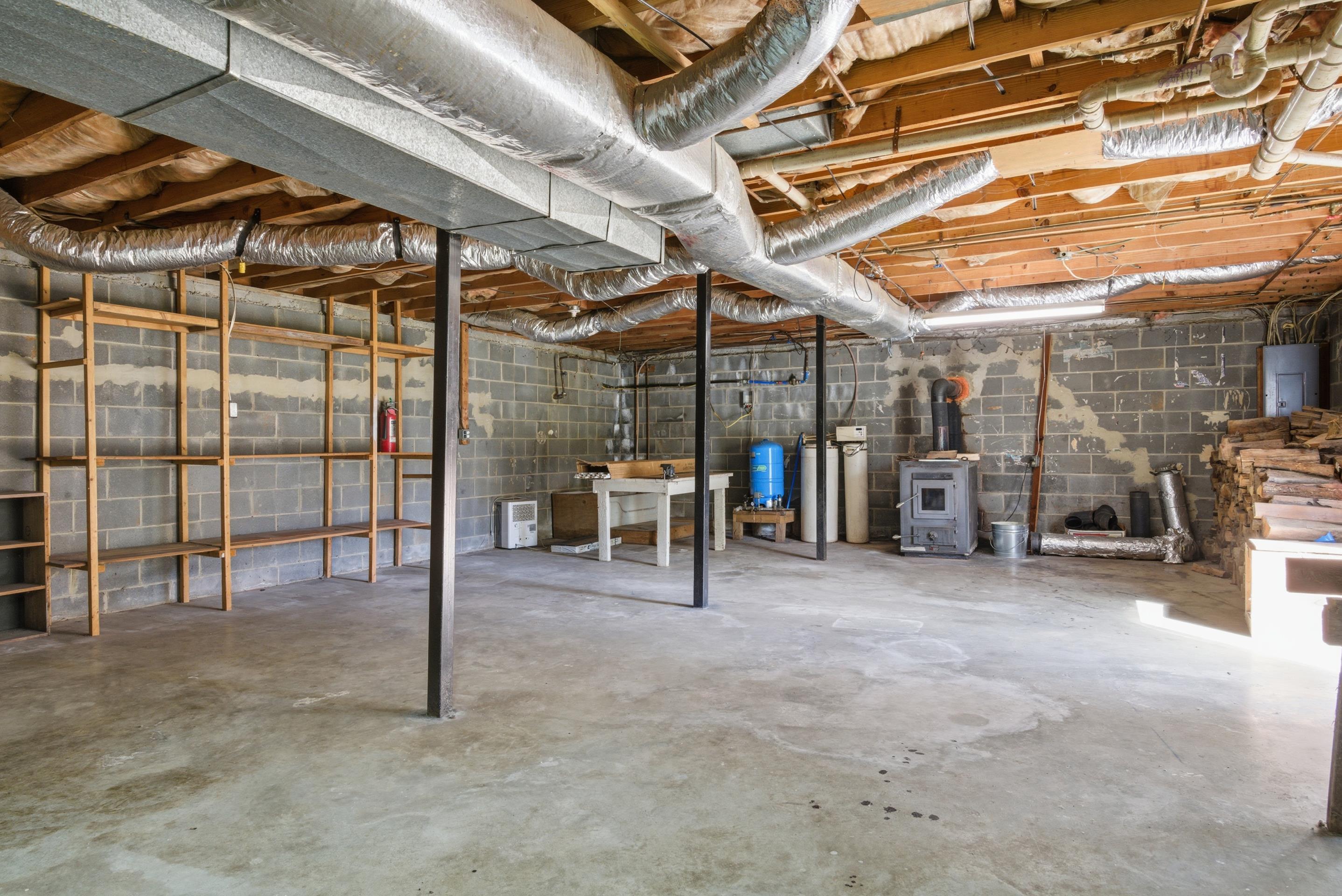 108 Post Street Narrows VA 24124