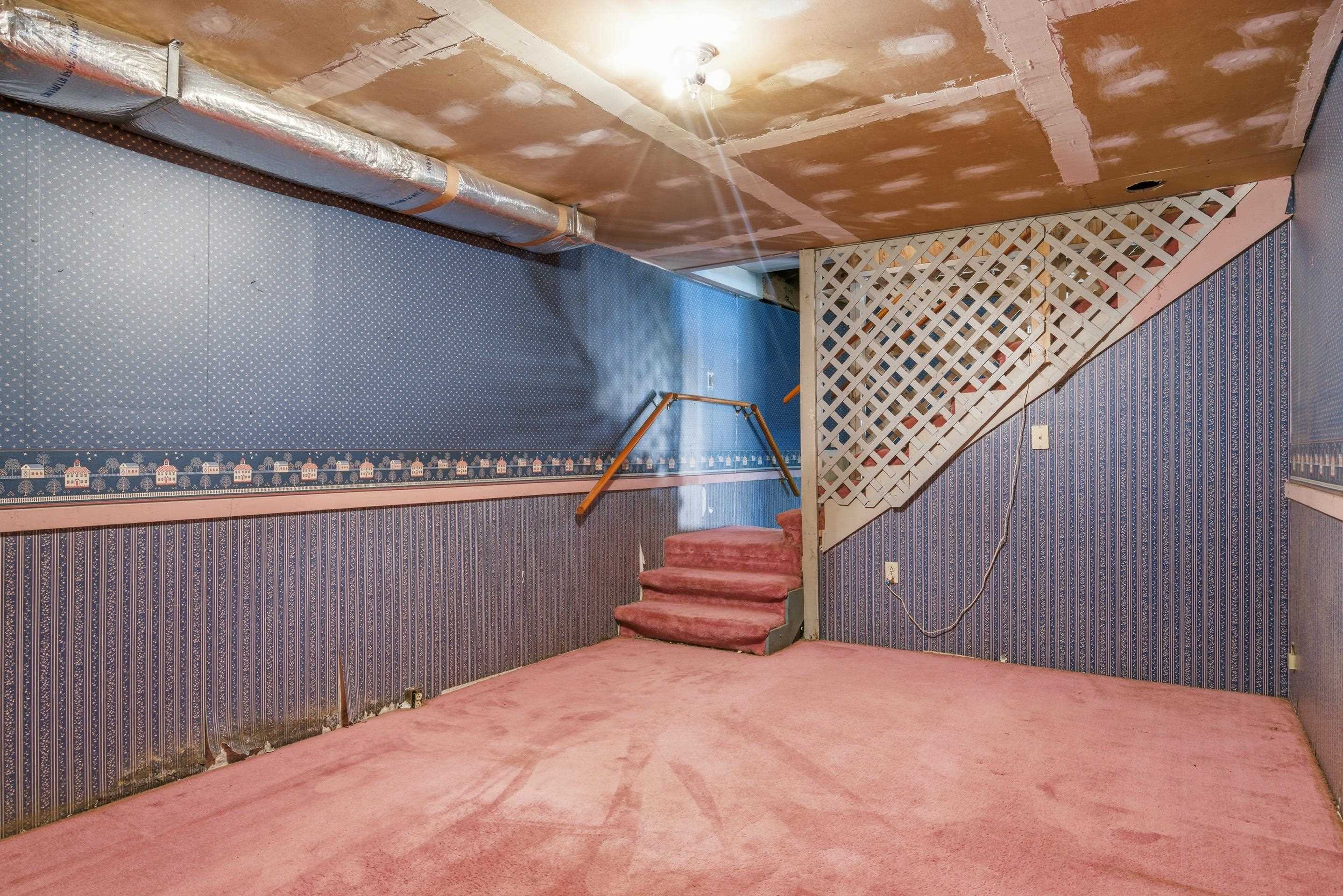 108 Post Street Narrows VA 24124