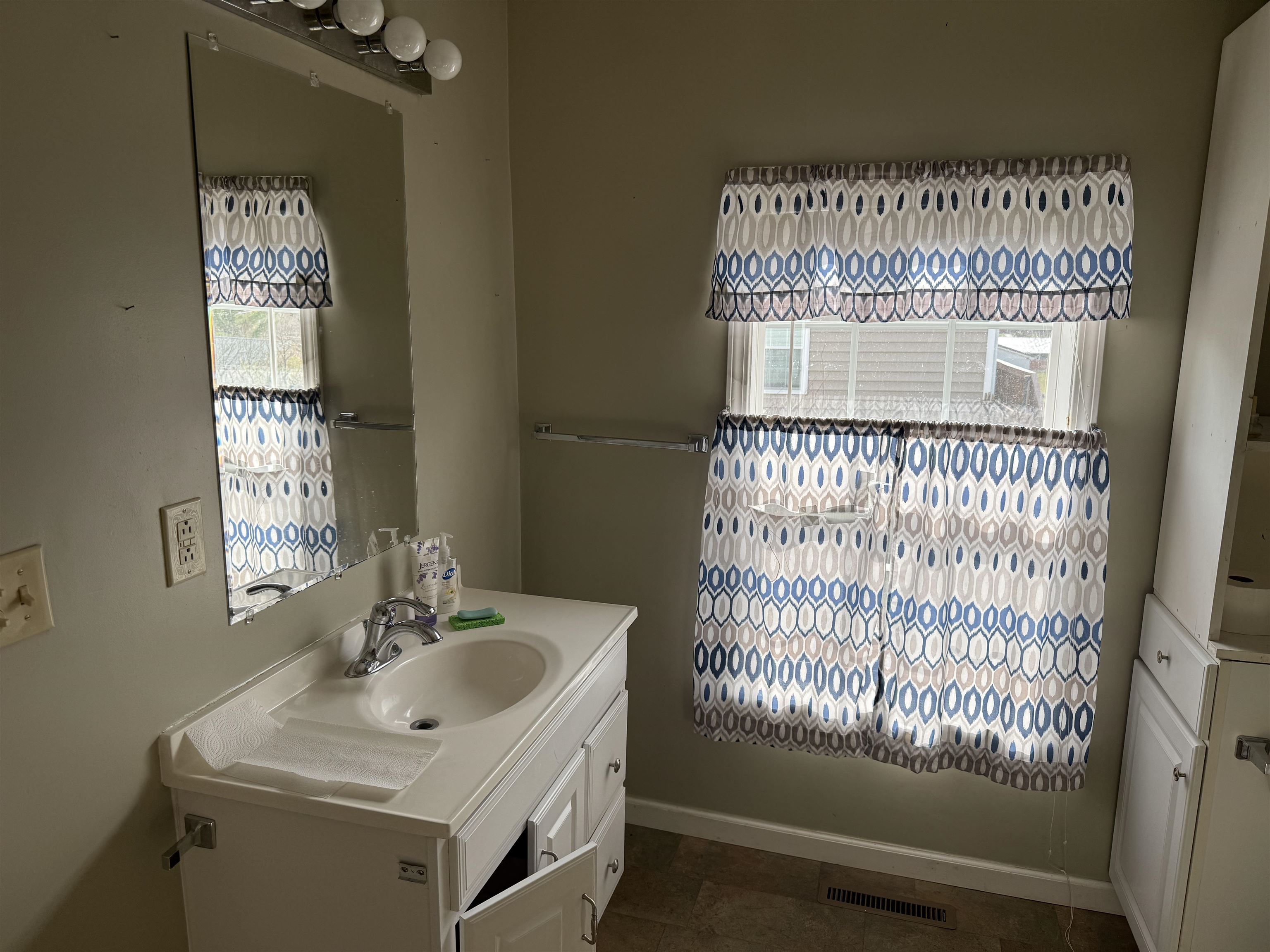 425 S 14th Street Wytheville VA 24382