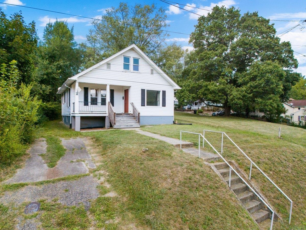 711 5th Street Pulaski VA 24301