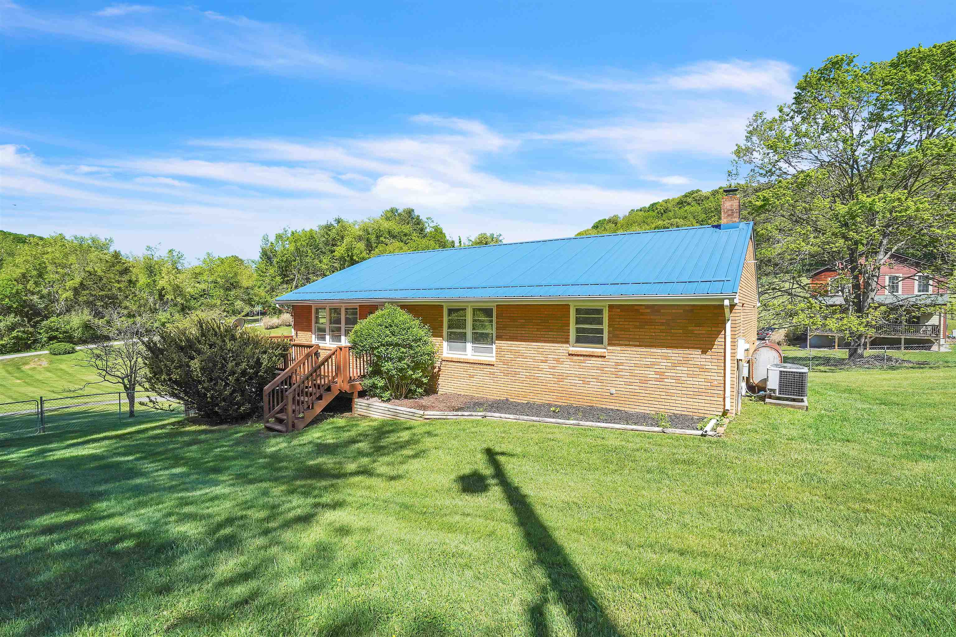 1022 Opal Lane Blacksburg VA 24060