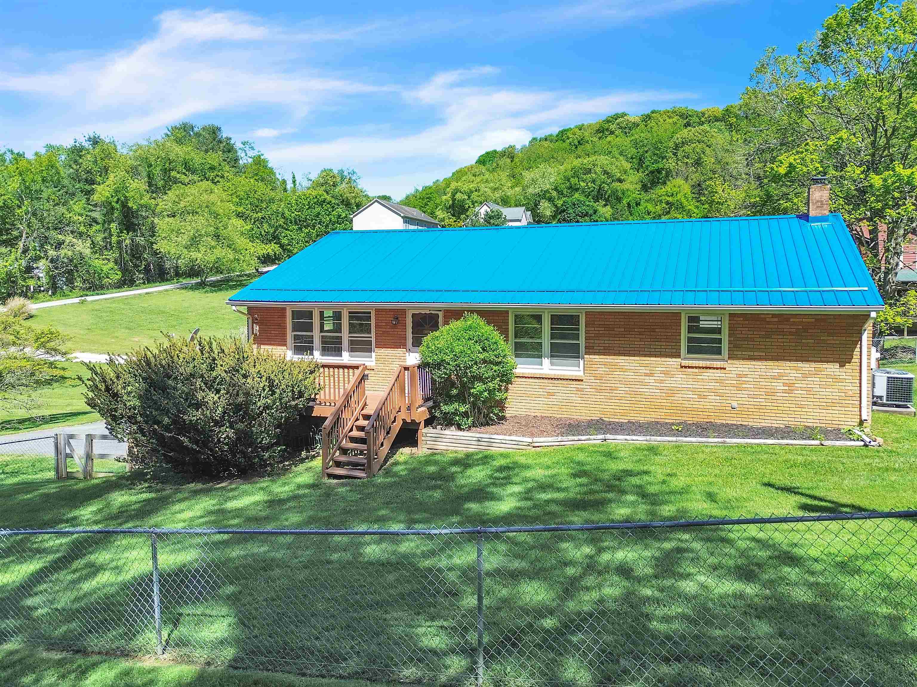1022 Opal Lane Blacksburg VA 24060