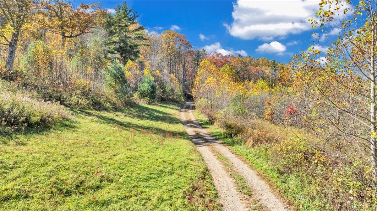 1533 Groundhog Mountain Road Hillsville VA 24343