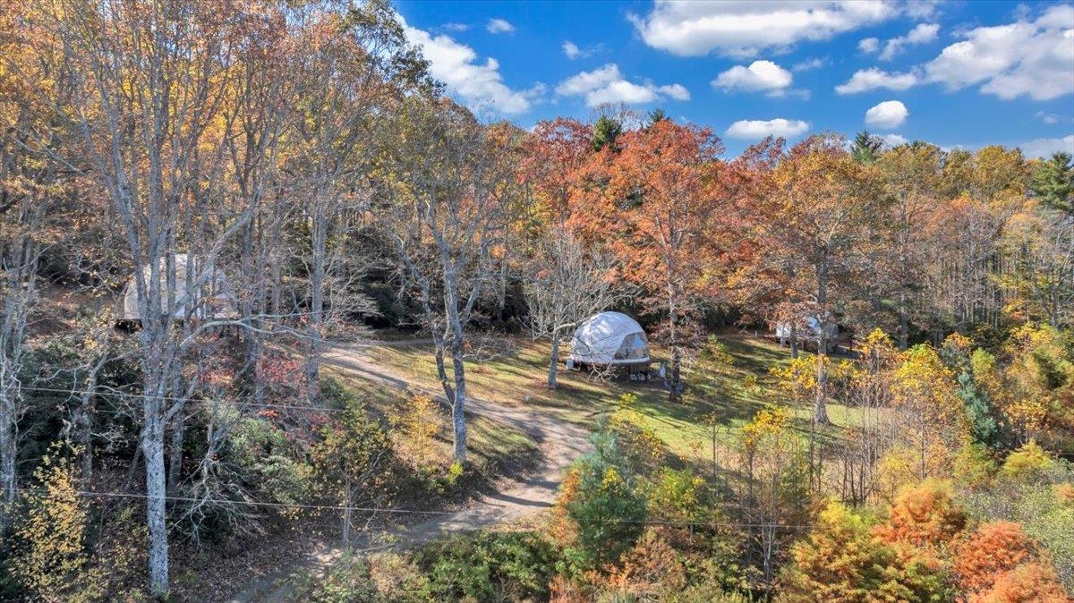 1533 Groundhog Mountain Road Hillsville VA 24343