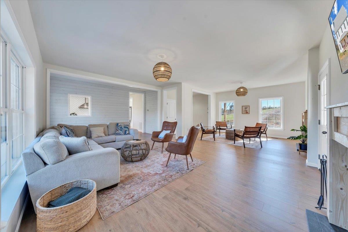 1533 Groundhog Mountain Road Hillsville VA 24343