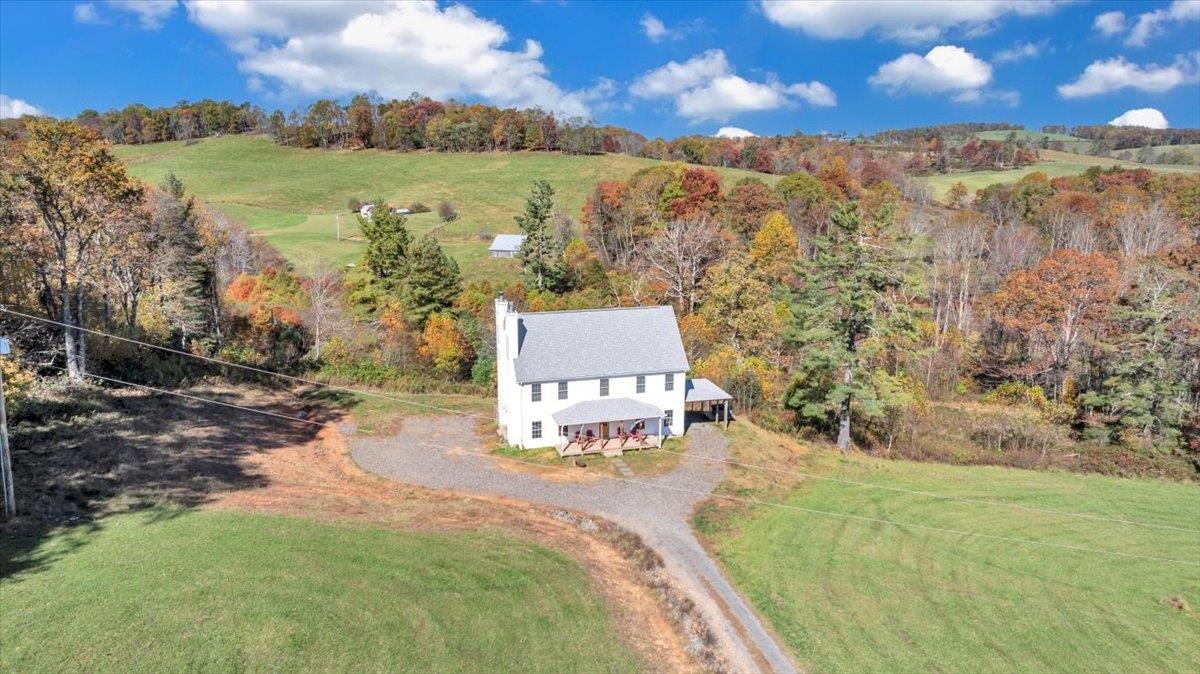 1533 Groundhog Mountain Road Hillsville VA 24343