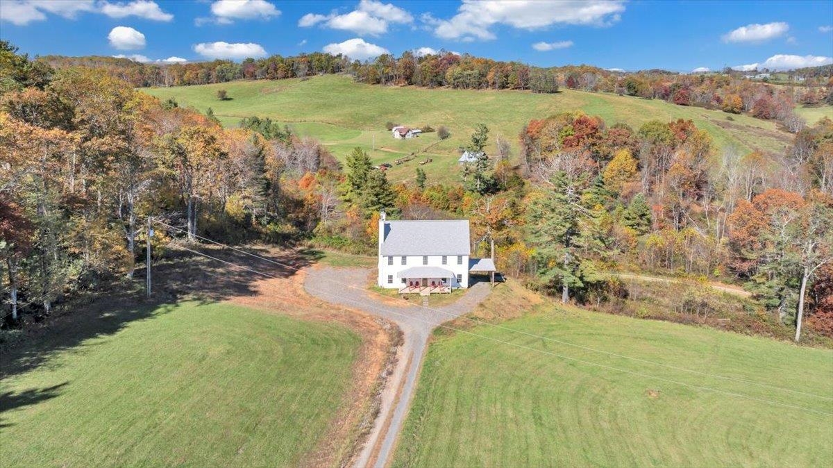 1533 Groundhog Mountain Road Hillsville VA 24343