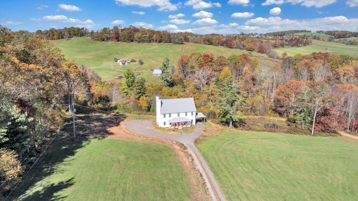 1533 Groundhog Mountain Road Hillsville VA 24343