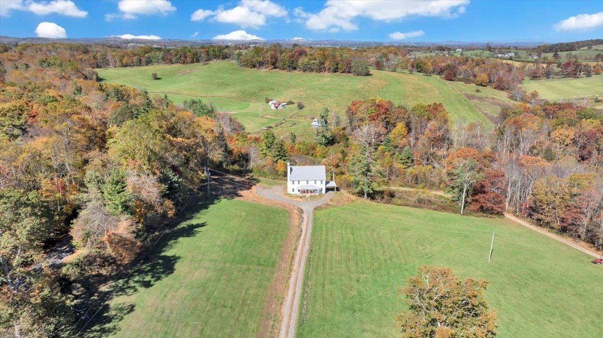 1533 Groundhog Mountain Road Hillsville VA 24343