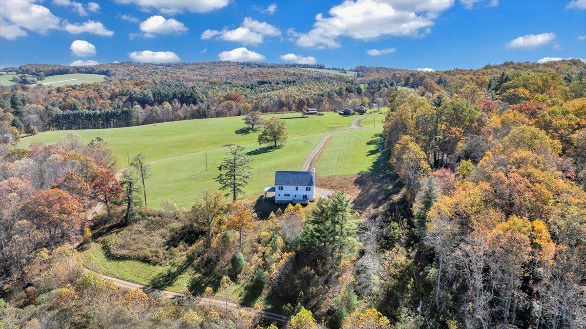 1533 Groundhog Mountain Road Hillsville VA 24343