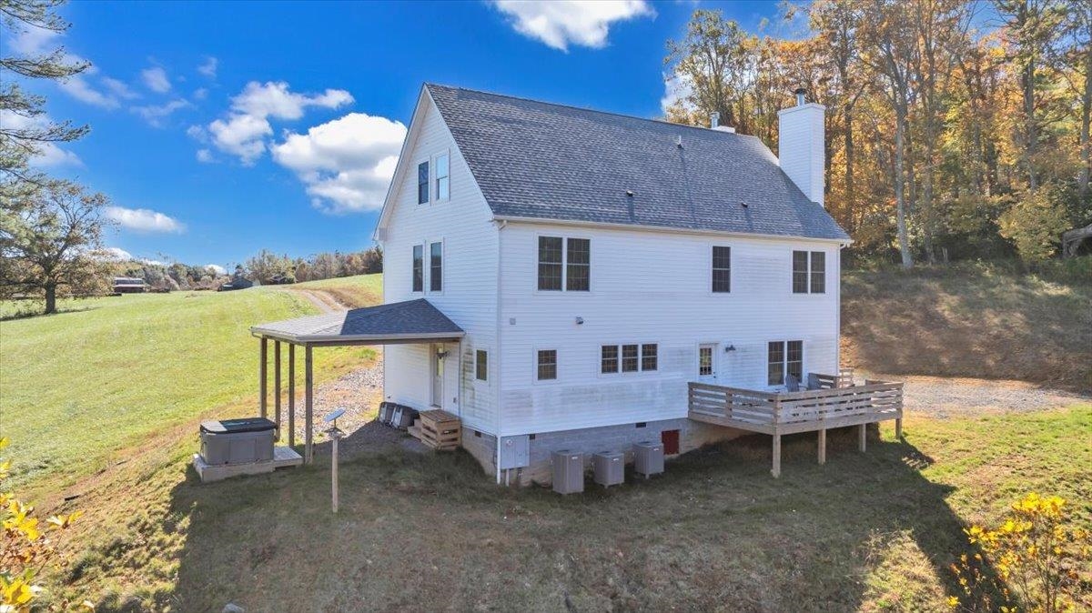 1533 Groundhog Mountain Road Hillsville VA 24343