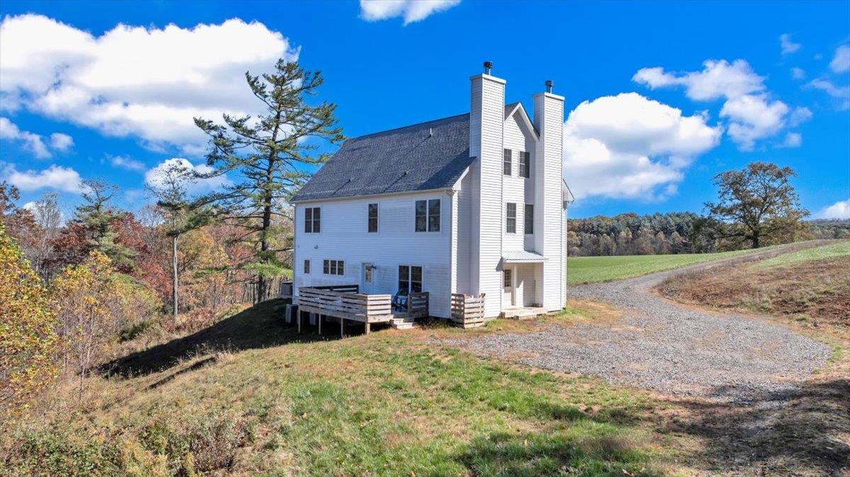 1533 Groundhog Mountain Road Hillsville VA 24343