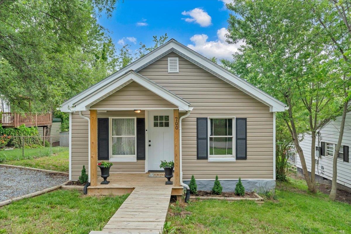 700 Hickory Avenue Pulaski VA 24301