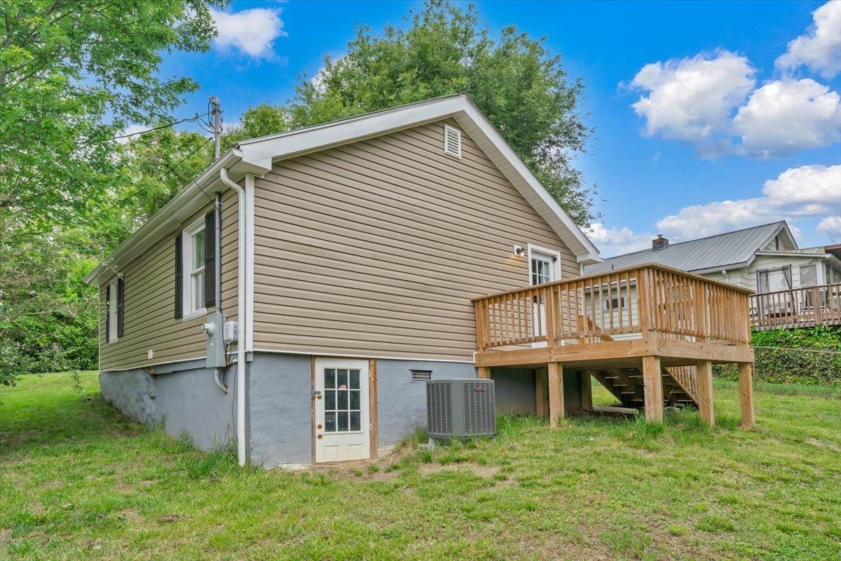 700 Hickory Avenue Pulaski VA 24301