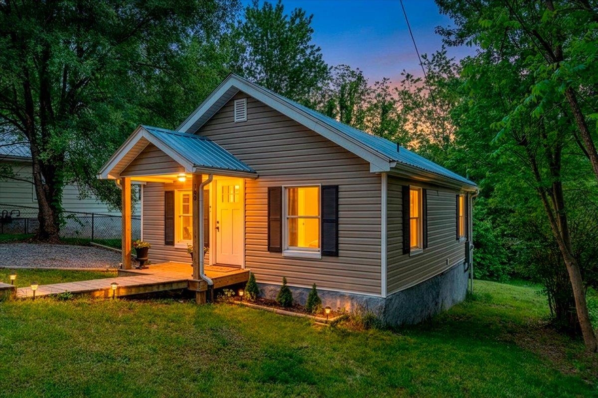 700 Hickory Avenue Pulaski VA 24301