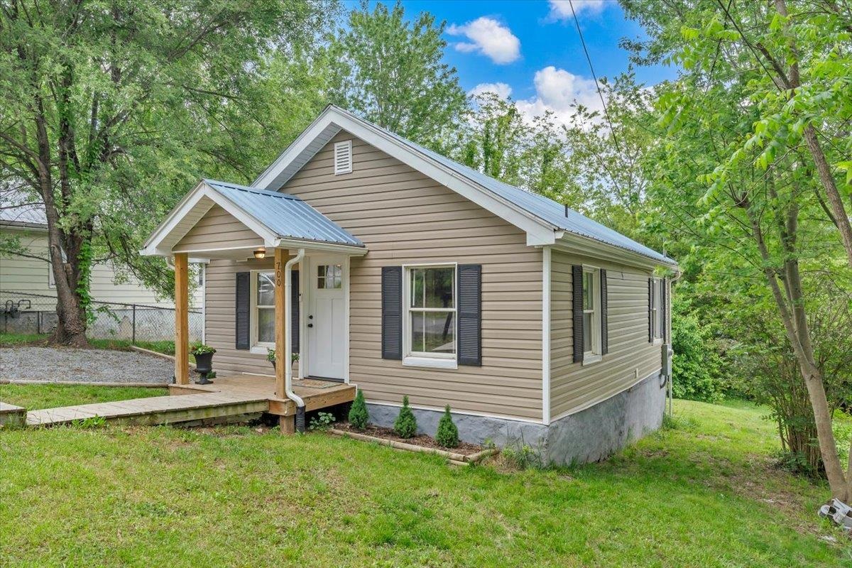 700 Hickory Avenue Pulaski VA 24301