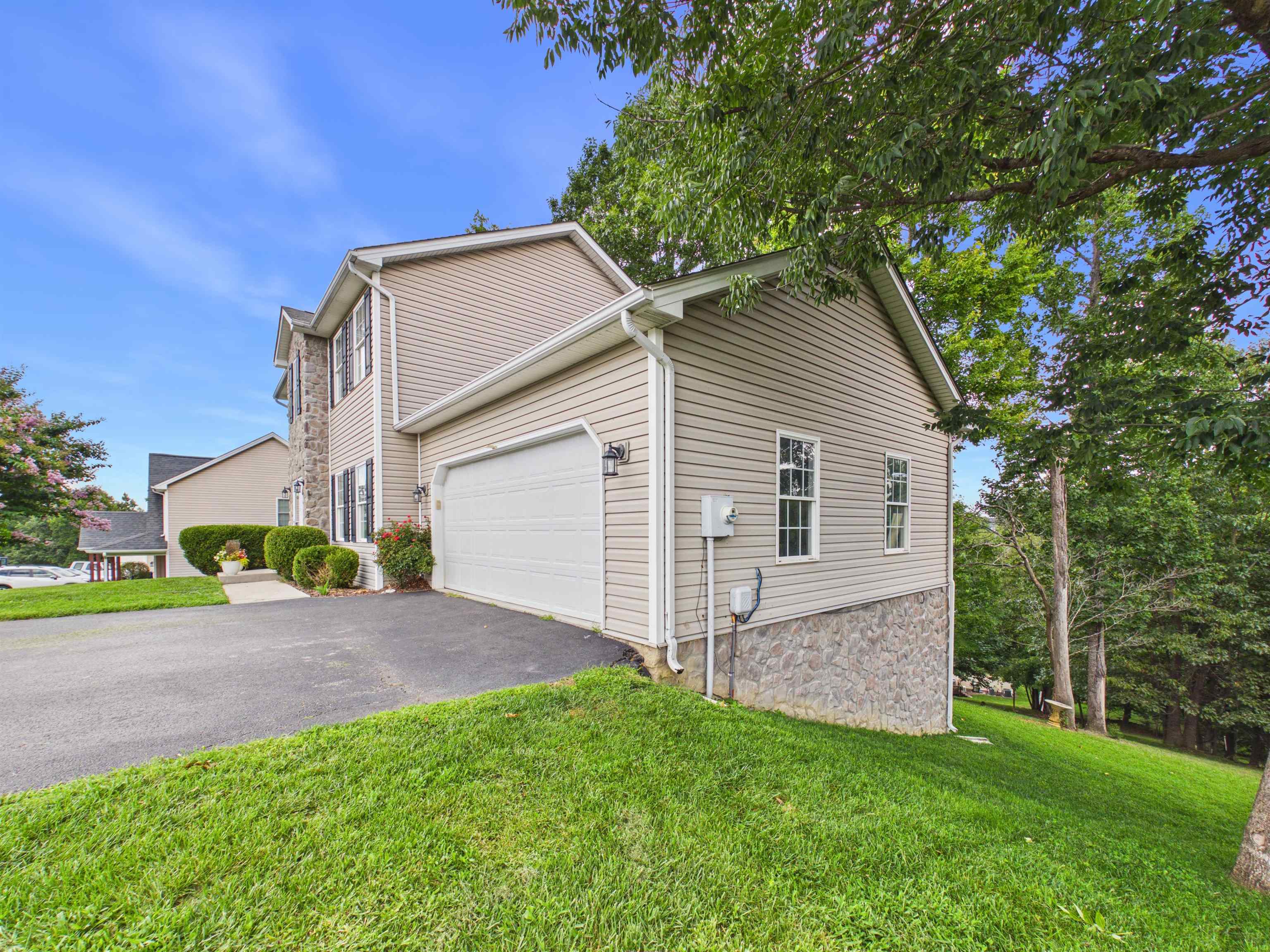 1130 Crosscreek Drive Christiansburg VA 24073