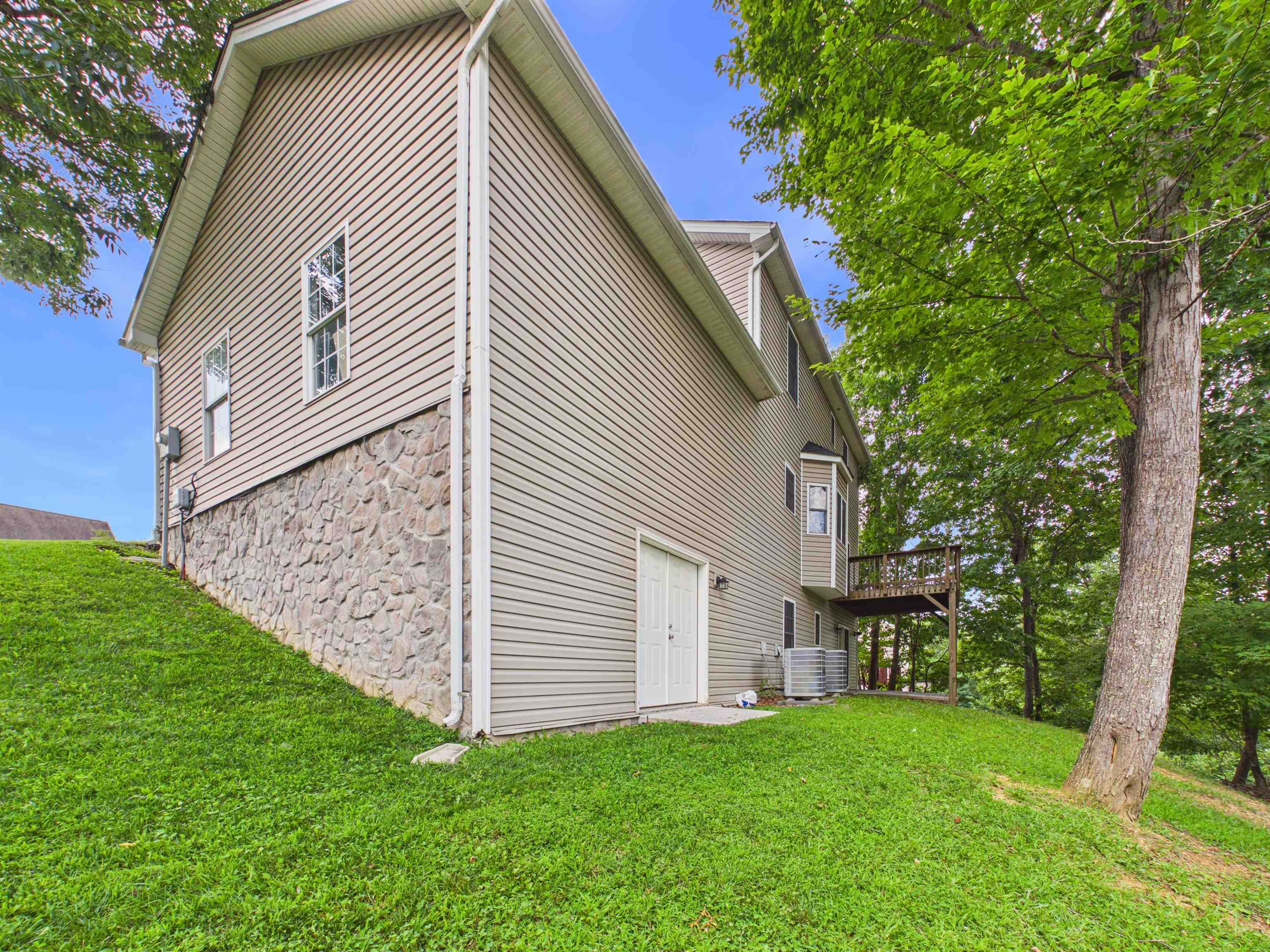 1130 Crosscreek Drive Christiansburg VA 24073