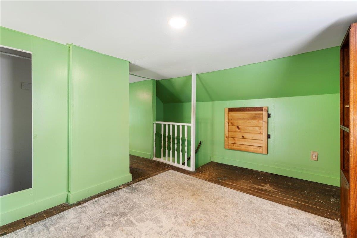 4343 Indian Valley Road NW Willis VA 24380