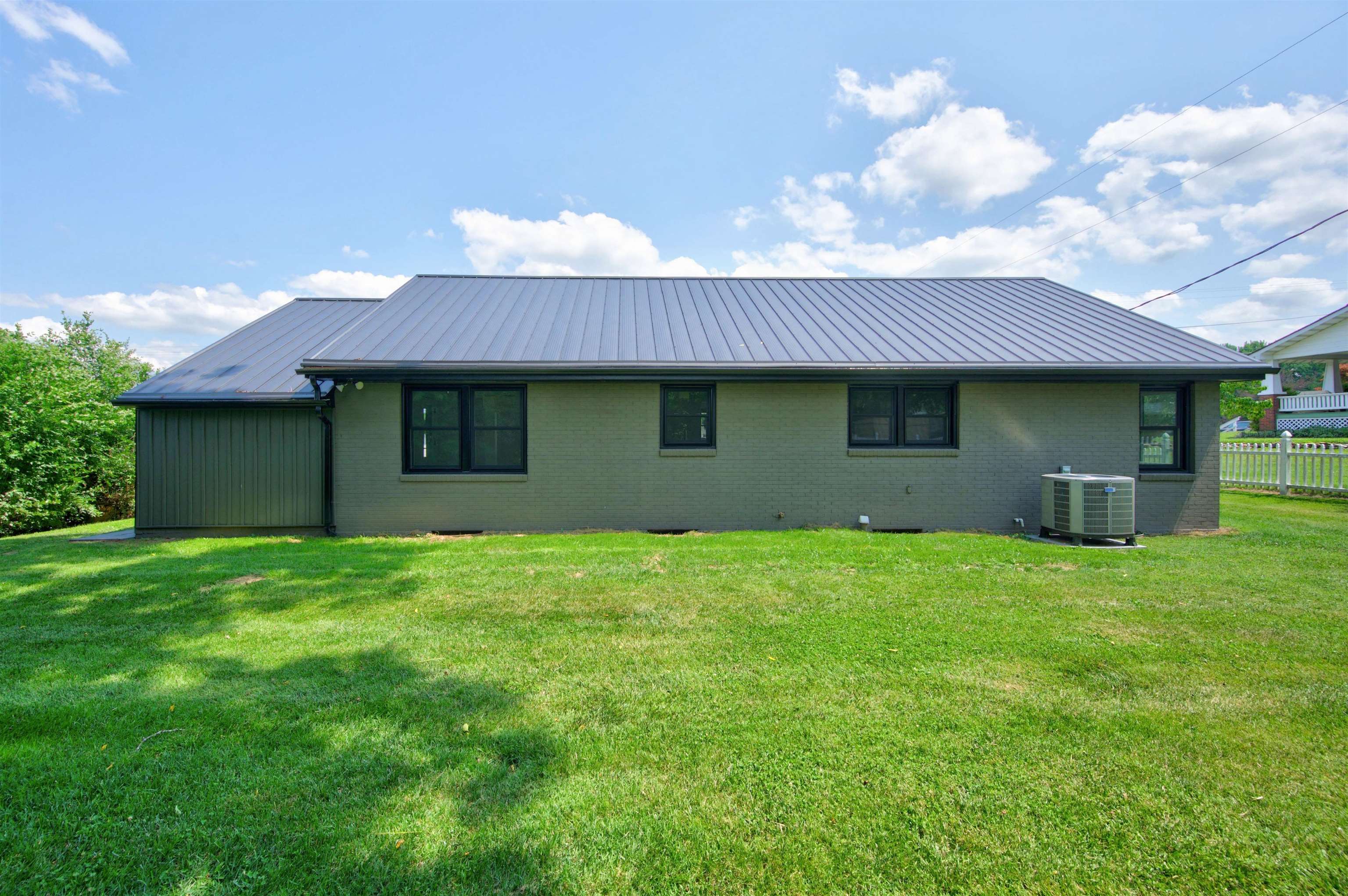 350 W Spiller Street Wytheville VA 24382