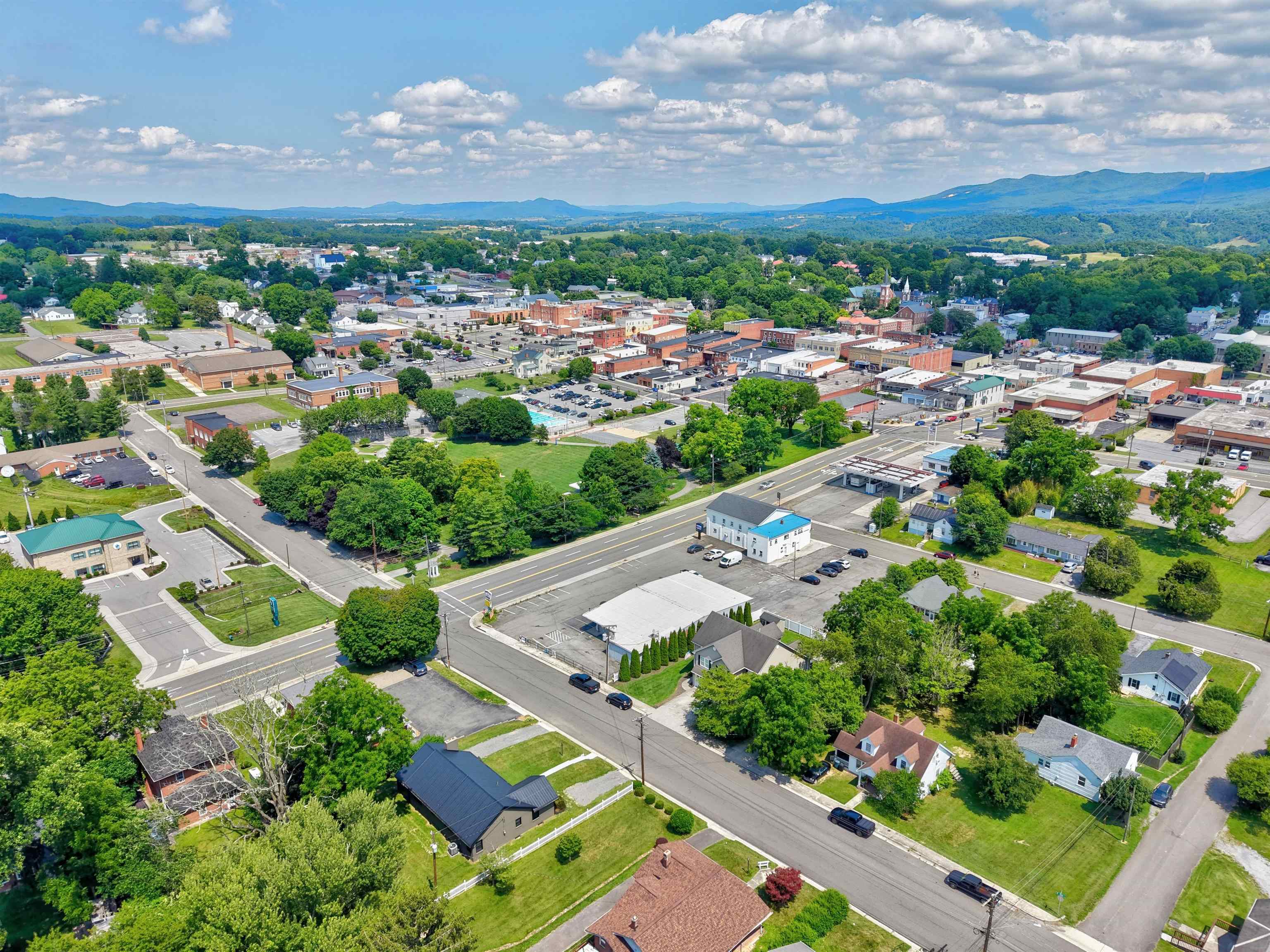 350 W Spiller Street Wytheville VA 24382