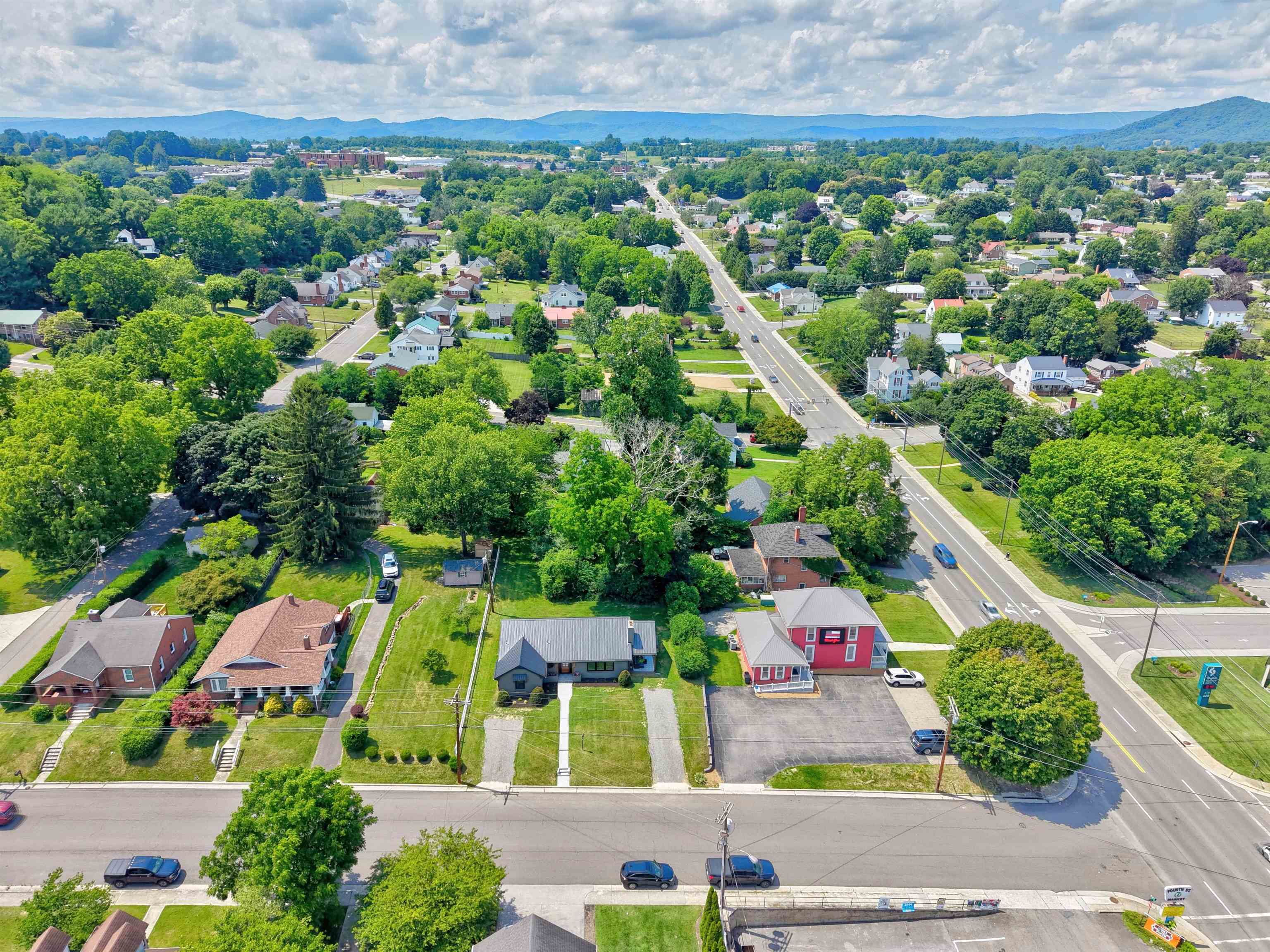 350 W Spiller Street Wytheville VA 24382