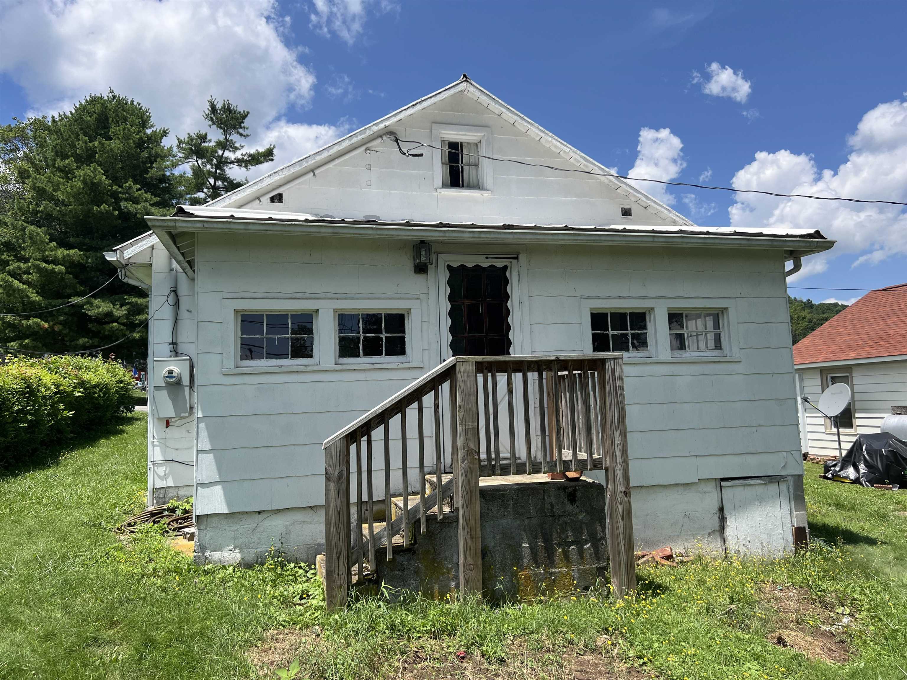 104 Sharp Street Pearisburg VA 24134