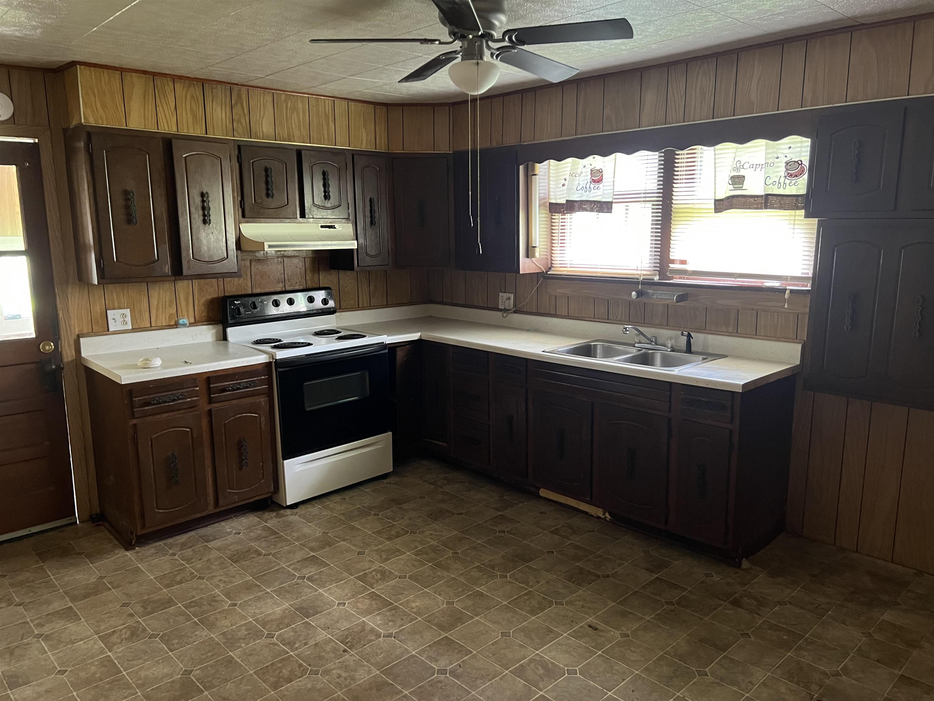 104 Sharp Street Pearisburg VA 24134