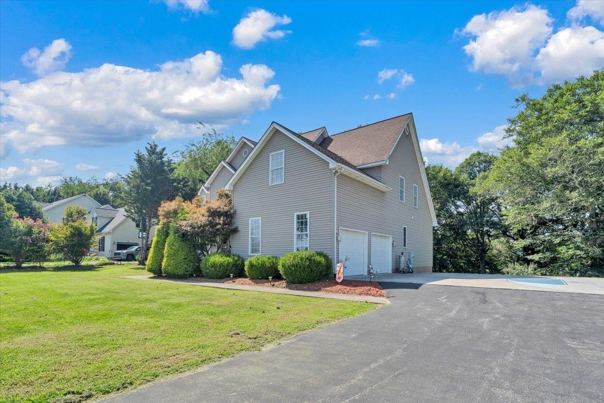 315 Horseshoe Bend Road Pembroke VA 24136